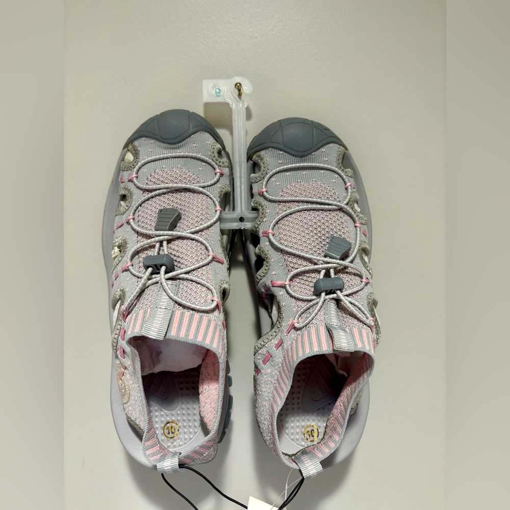 Women’s Athletic Sandals